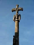 Croix au Centre du Village