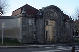 Porte de l'ancienne caserne
